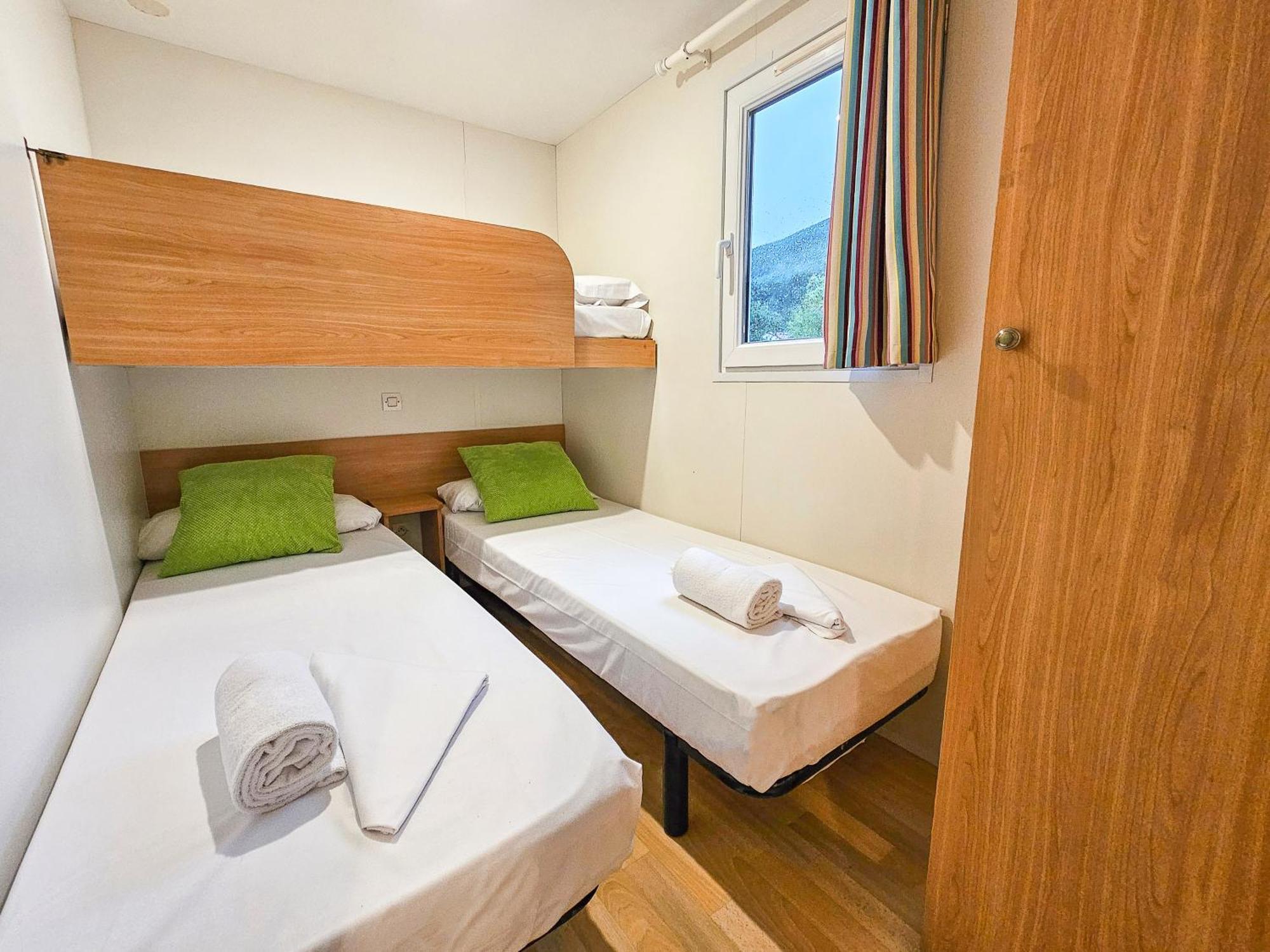 קסטילו דה חאקה Bungalows Y Cabanas Solopuent Natur מראה חיצוני תמונה