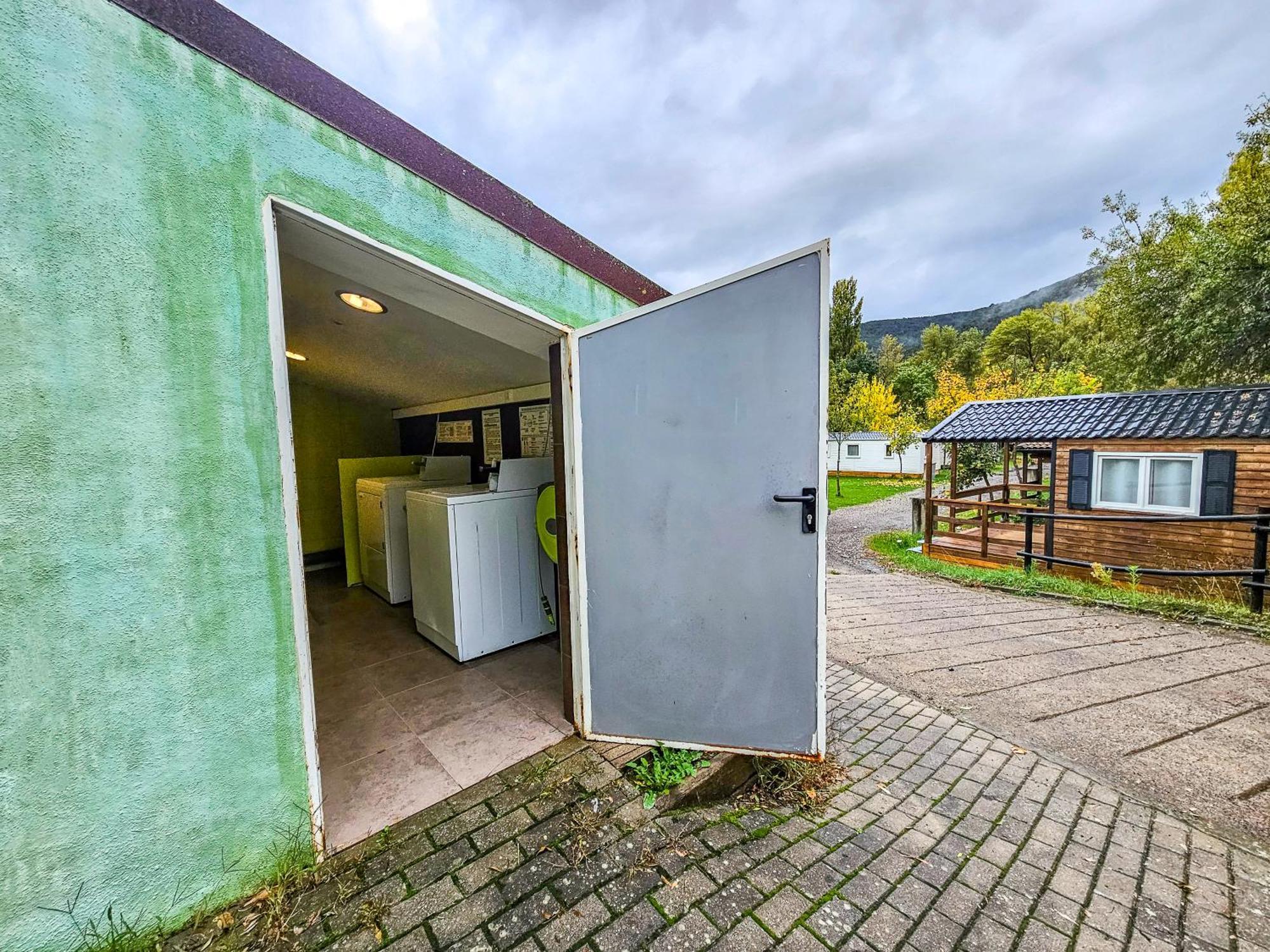 קסטילו דה חאקה Bungalows Y Cabanas Solopuent Natur מראה חיצוני תמונה