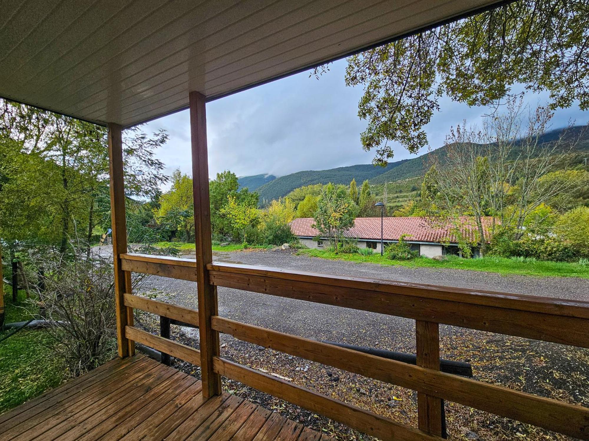 קסטילו דה חאקה Bungalows Y Cabanas Solopuent Natur מראה חיצוני תמונה